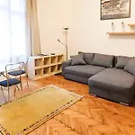 Budapest Eye House